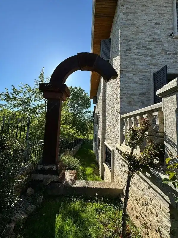 Exterior view of Houses for sale in Cacabelos  with Heating, Parquet flooring and Terrace