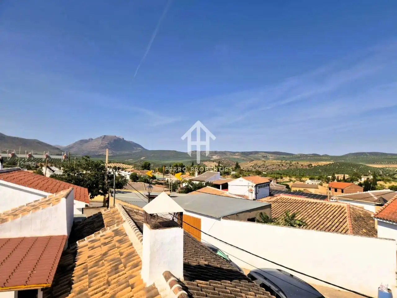 Vista exterior de Casa o xalet en venda en Loja amb Terrassa, Piscina i Moblat