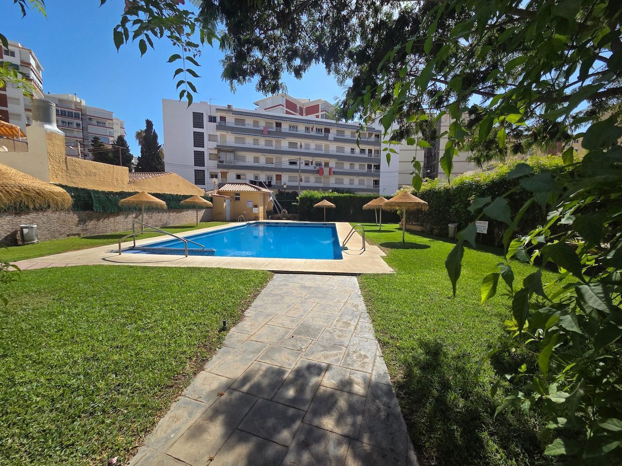Swimming pool of Flat for sale in Vélez-Málaga  with Community pool