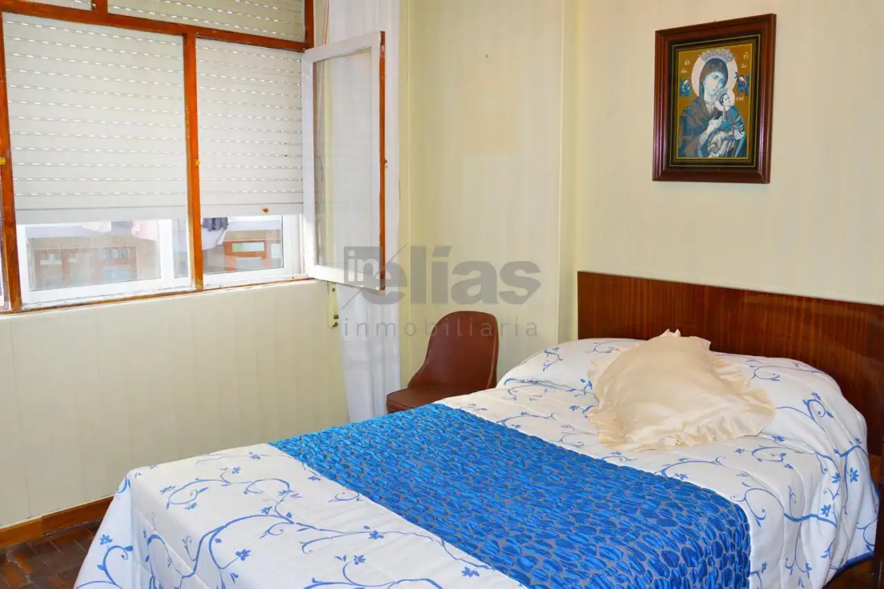 Dormitori de Casa o xalet en venda en Muxía amb Moblat