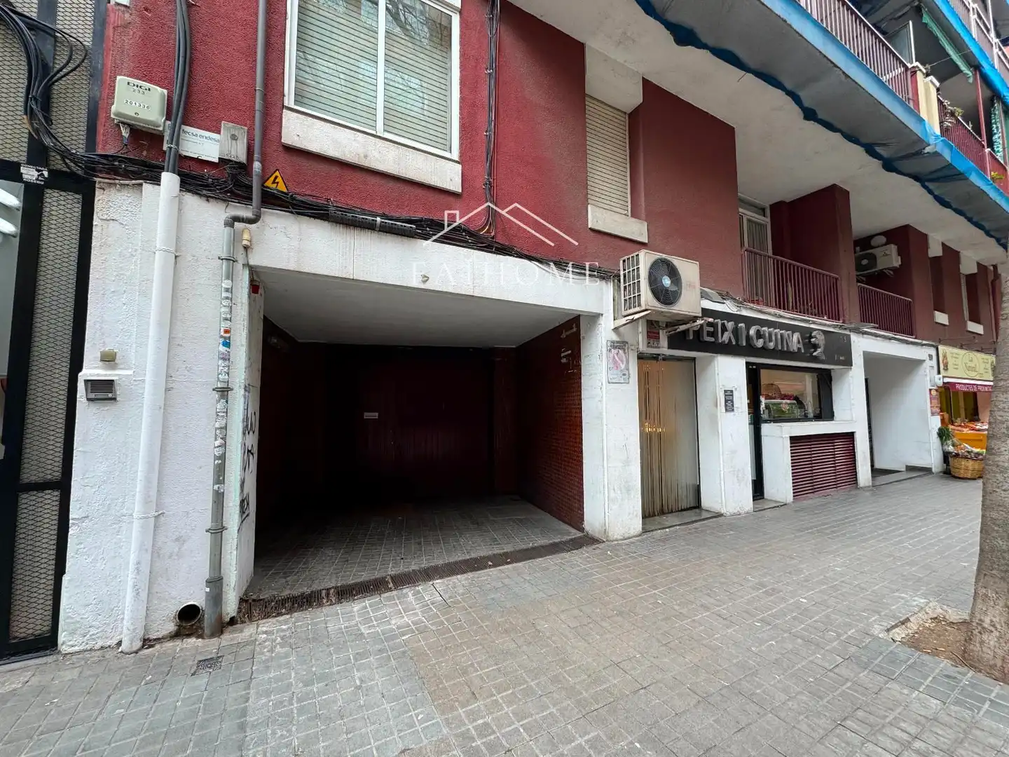 Garatge en venda en Badalona