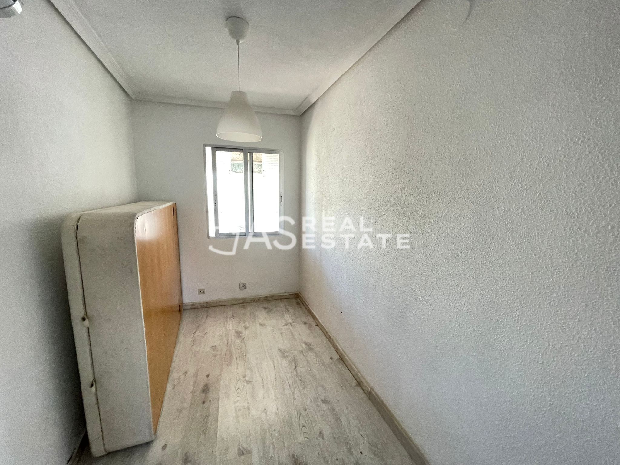 Flat for sale in  Madrid Capital  with Air Conditioner and Terrace