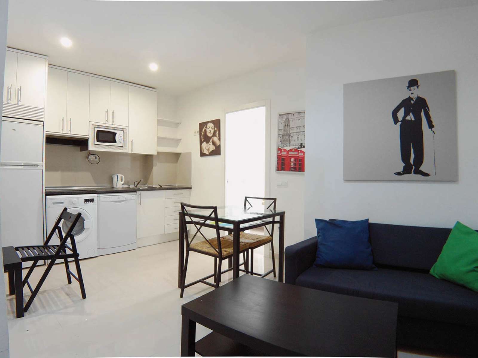 Dormitori de Apartament per a compartir en  Madrid Capital amb Aire condicionat, Calefacció i Terrassa