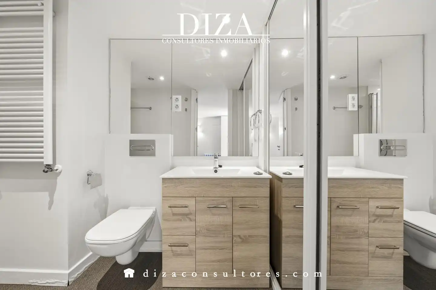 Bathroom of Flat for rent in Madrid  with Air Conditioner and Heating
