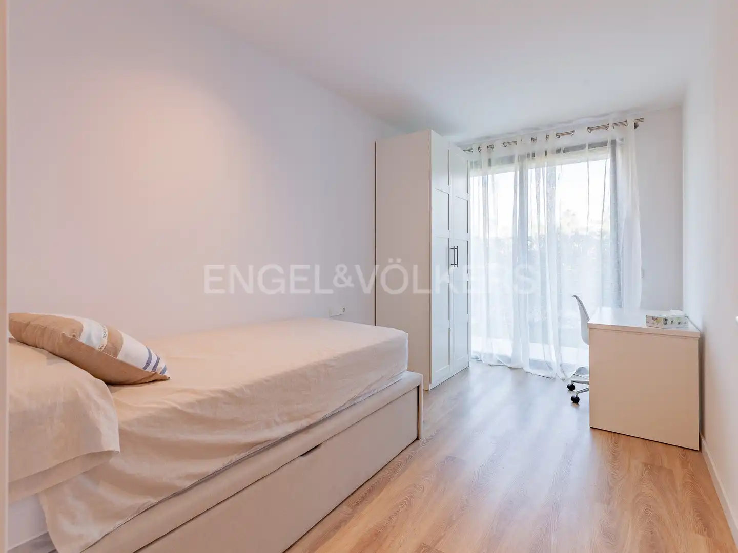 Schlafzimmer von Wohnungen zur Miete in Sitges mit Klimaanlage, Heizung und Privatgarten