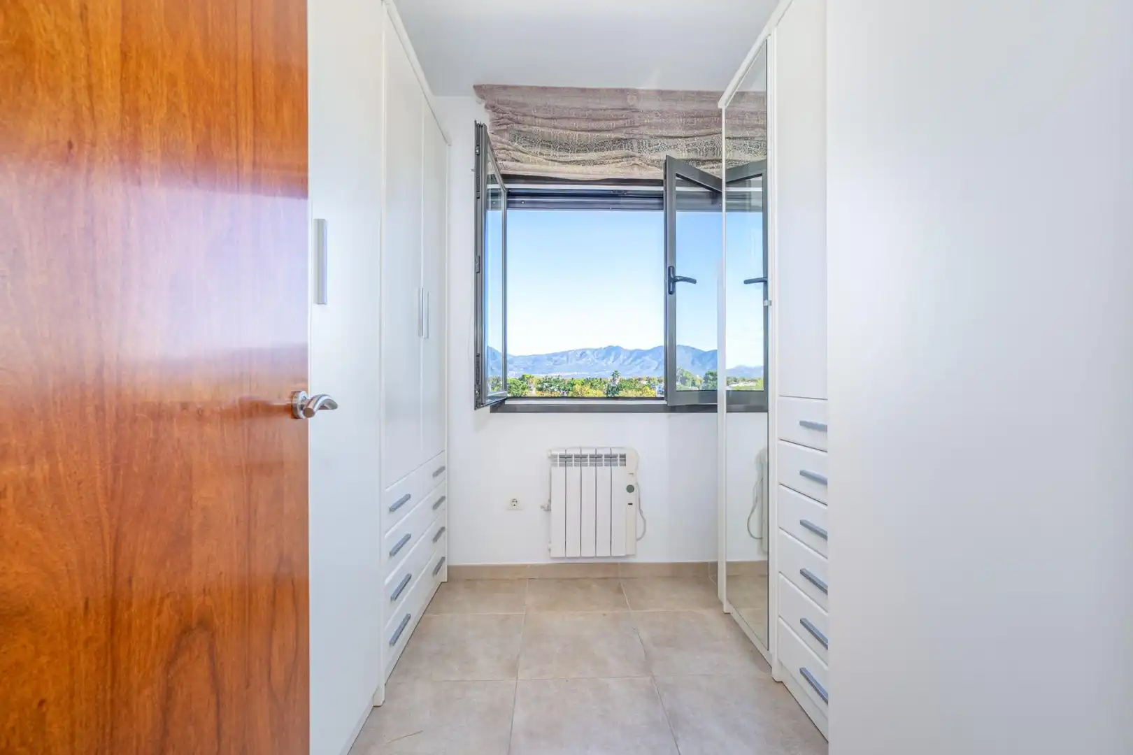 Habitación de Dúplex en venta en Empuriabrava con Calefacción y Terraza