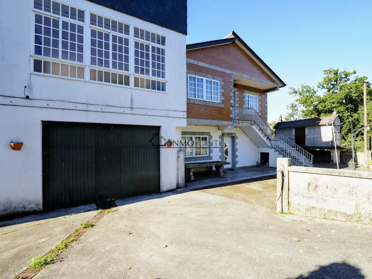 Vista exterior de Casa o xalet en venda en Moraña amb Jardí privat