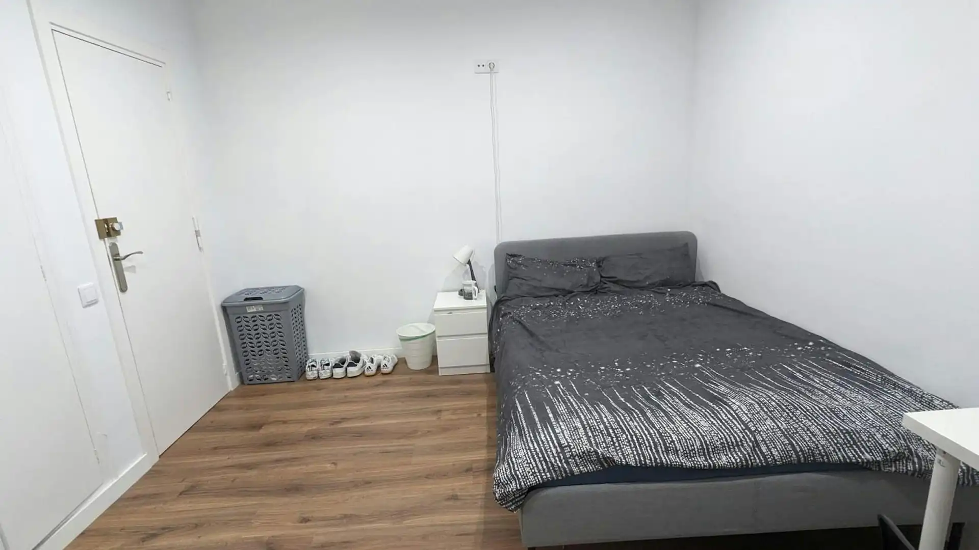 Habitación de Piso para compartir en Badalona con Amueblado y Lavadora