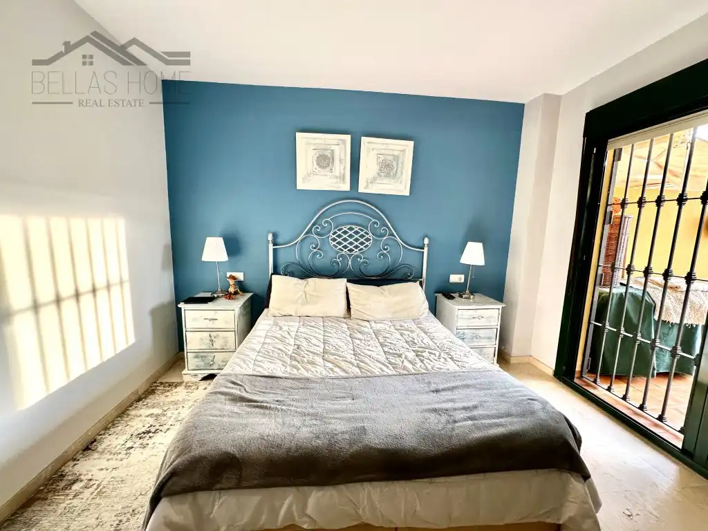 Habitación de Piso en venta en Estepona con Aire acondicionado, Terraza y Piscina
