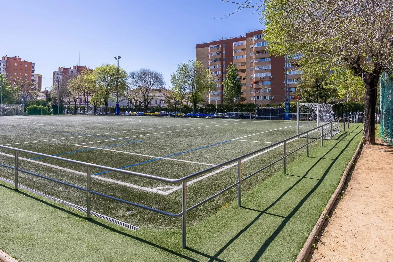 Parking de Piso en venta en Sevilla con Aire acondicionado, Calefacción y Jardín privado