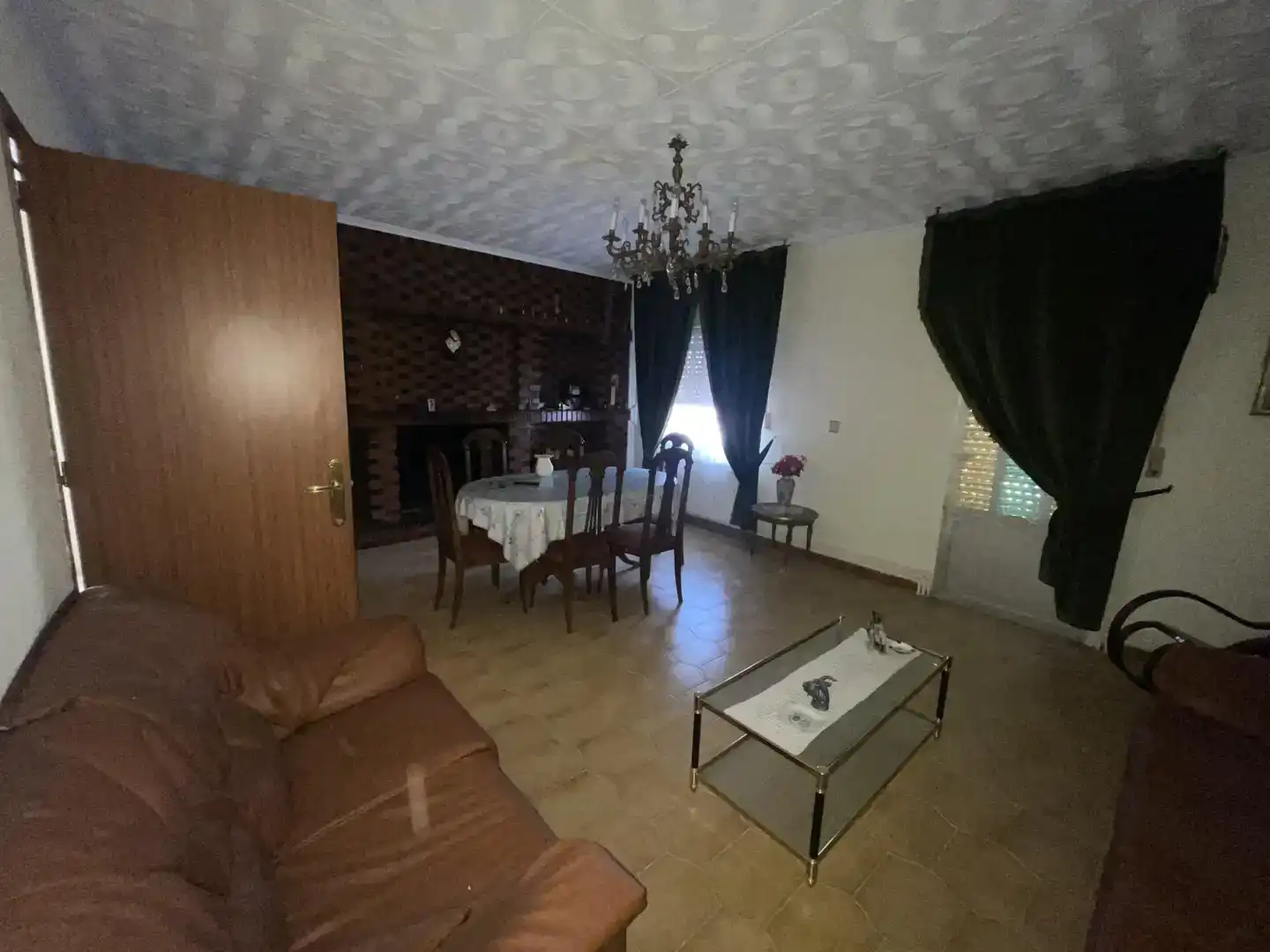 Sala d'estar de Casa adosada en venda en Viso del Marqués amb Traster, Moblat i Balcó
