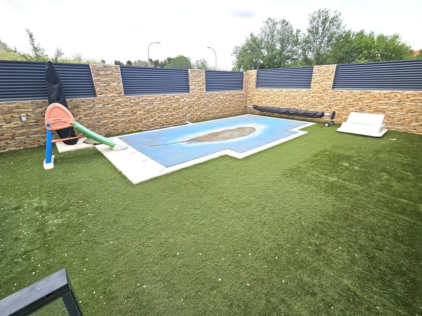 Swimming pool of Detached homes for sale in Valdemoro  with Air Conditioner, Heating and Private garden