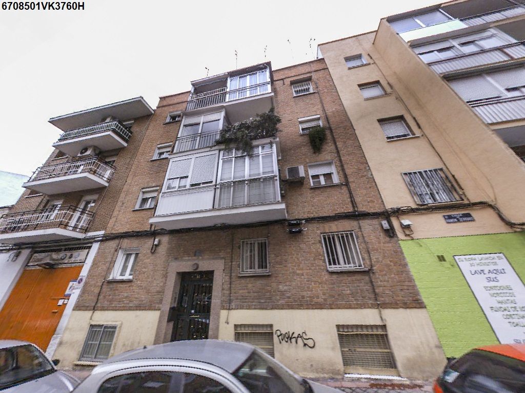 Vista exterior de Piso en venta en  Madrid Capital