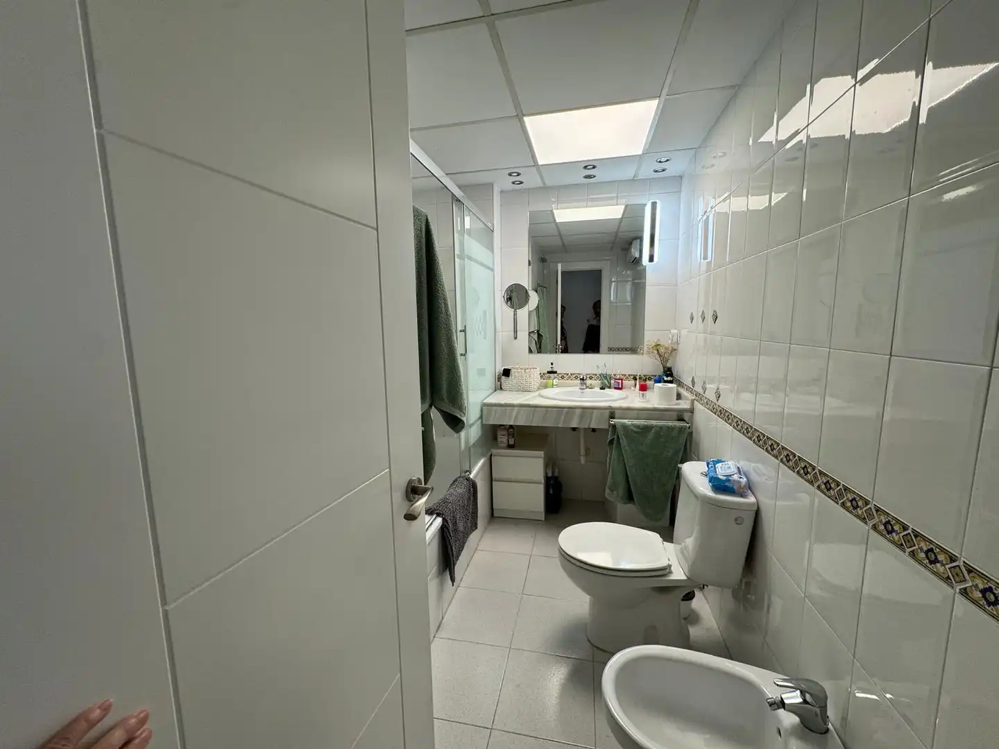 Badezimmer von Einfamilien-Reihenhaus zur Miete in Granada mit Klimaanlage, Heizung und Privatgarten