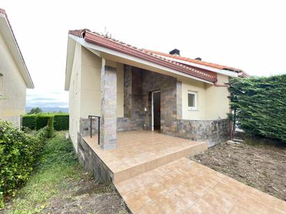 Vista exterior de Casa o xalet en venda en Culleredo amb Terrassa