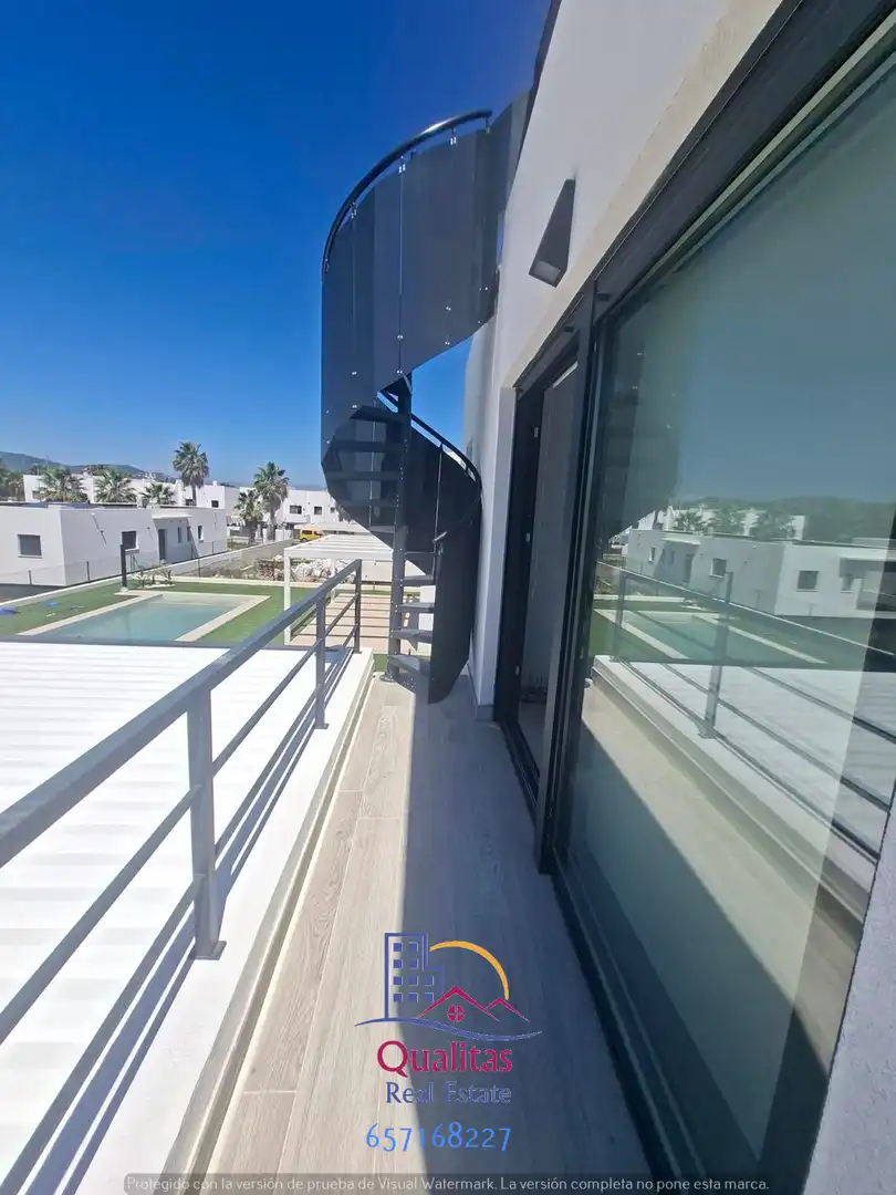Terrassa de Casa o xalet de lloguer en Oliva amb Aire condicionat, Calefacció i Jardí privat