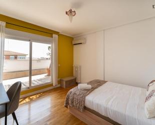 Dormitori de Apartament per a compartir en  Madrid Capital amb Aire condicionat, Calefacció i Moblat