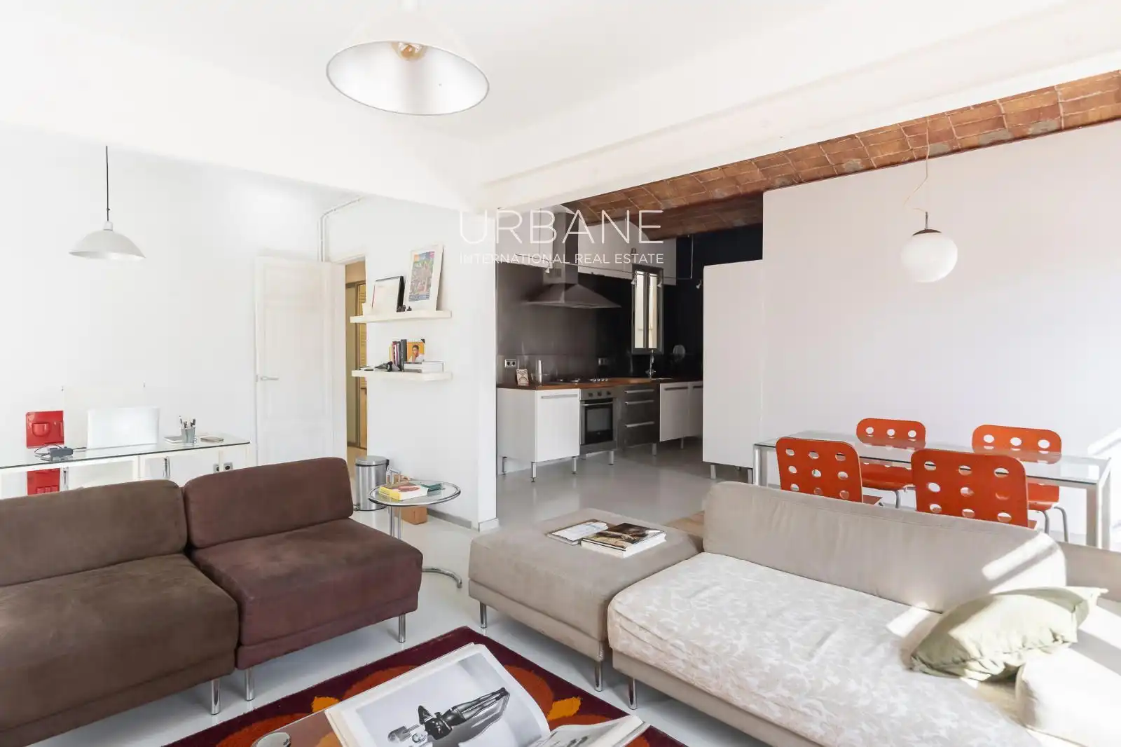 Sala de estar de Ático en venta en Barcelona con Calefacción, Terraza y Amueblado