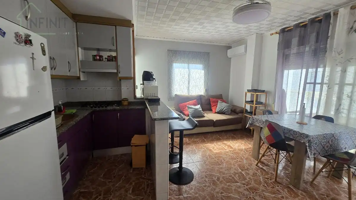Cocina de Apartamento de alquiler en Piles con Aire acondicionado, Calefacción y Terraza