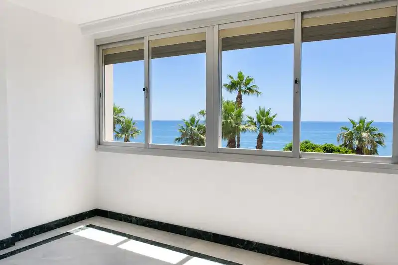 Bedroom of Flat for rent in Estepona  with Air Conditioner, Heating and Terrace