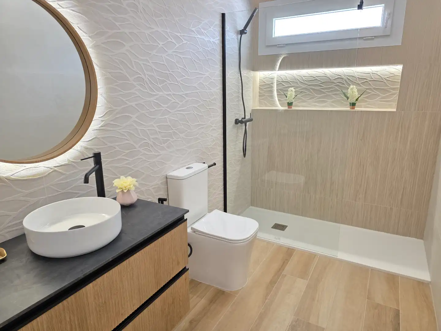Baño de Piso en venta en Granada con Aire acondicionado, Calefacción y Parquet