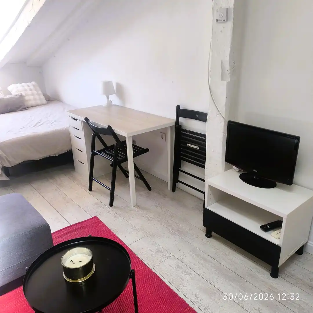 Schlafzimmer von Wohnung zur Miete in Madrid mit Klimaanlage, Heizung und Möbliert