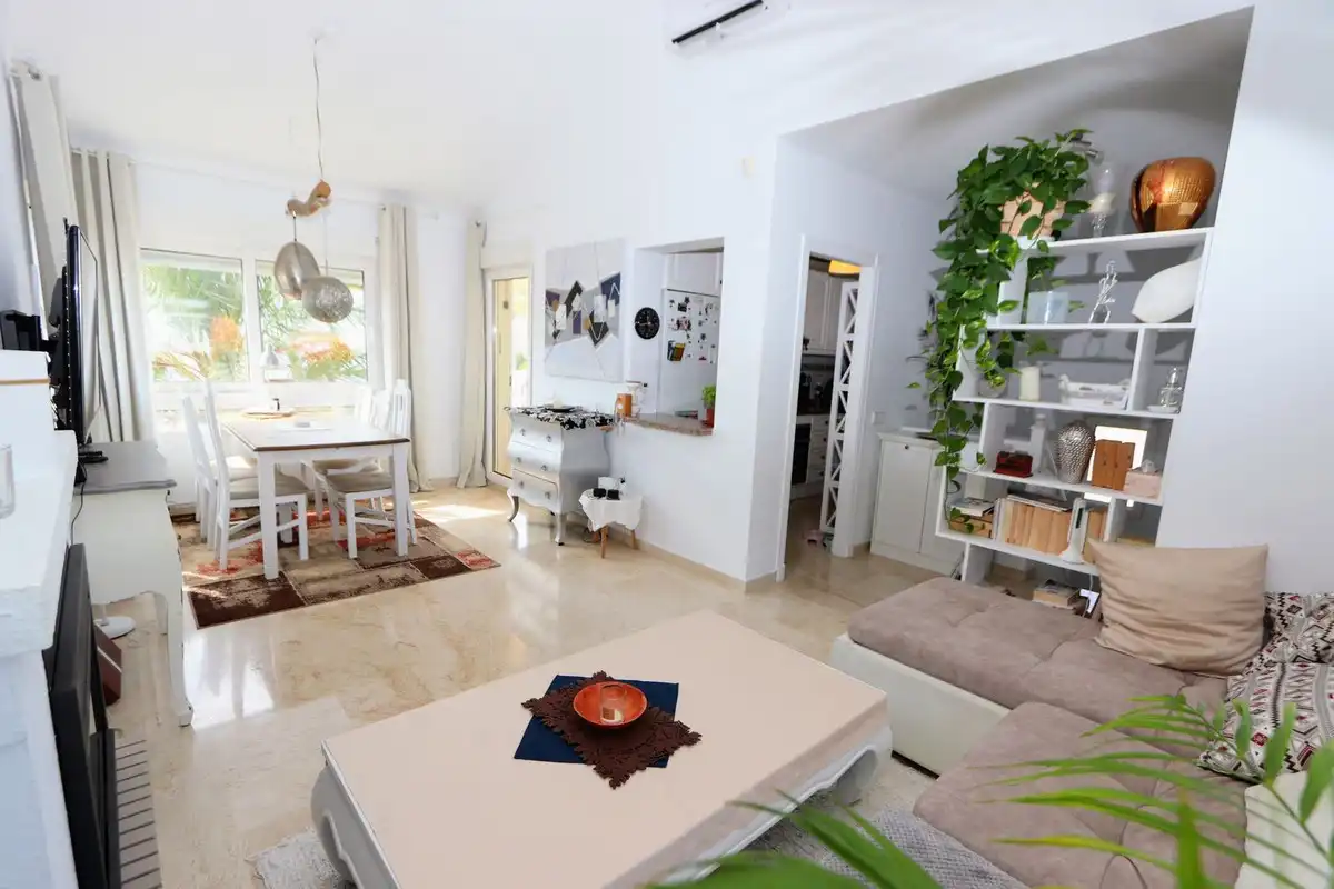 Sala de estar de Casa o chalet en venta en Alicante / Alacant con Aire acondicionado, Jardín privado y Terraza