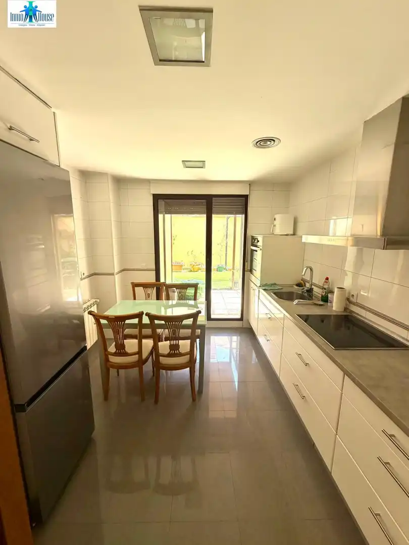 Detached homes for rent in Imaginalia - Llanos del Águila