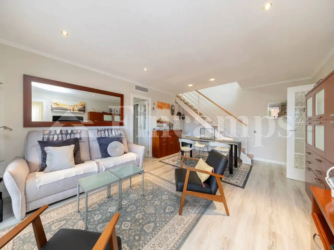 Living room of Flat for sale in Sant Quirze del Vallès  with Air Conditioner, Heating and Parquet flooring