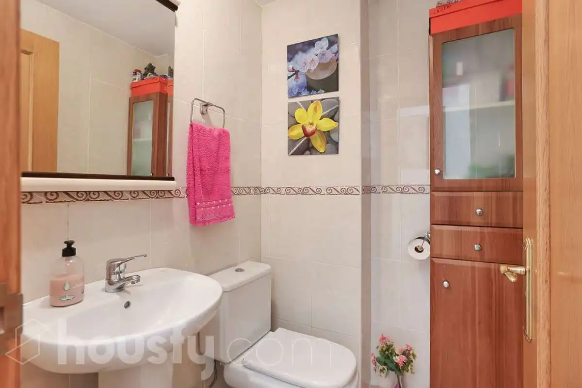 Badezimmer von Wohnung zum Verkauf in Tordera mit Klimaanlage, Heizung und Terrasse