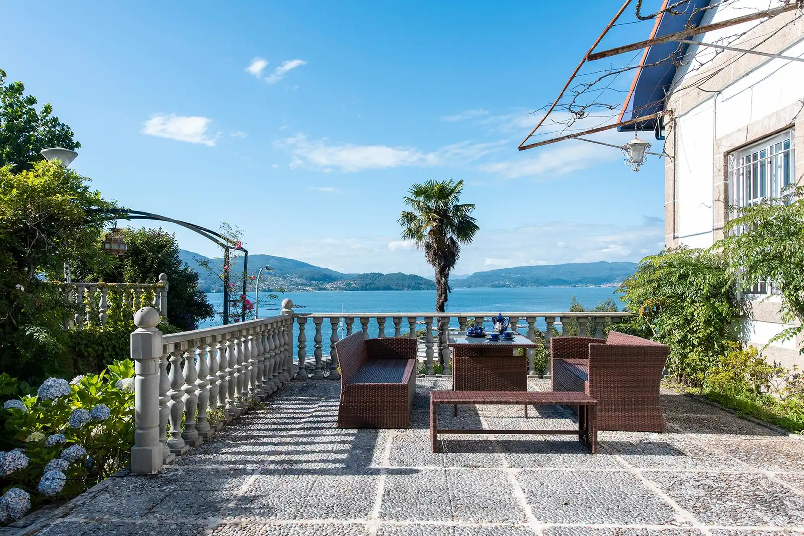 Terraza de Casa o chalet de alquiler en Redondela con Calefacción, Jardín privado y Parquet