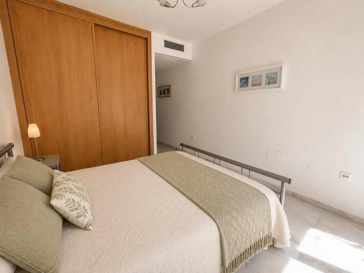 Dormitori de Pis en venda en Almería amb Aire condicionat, Terrassa i Balcó