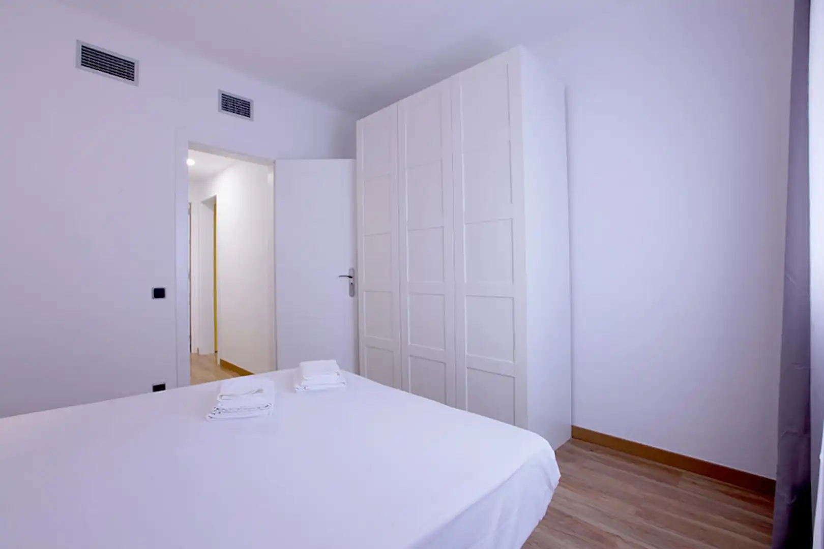 Bedroom of Flat for rent in Barcelona  with Air Conditioner, Heating and Furnished