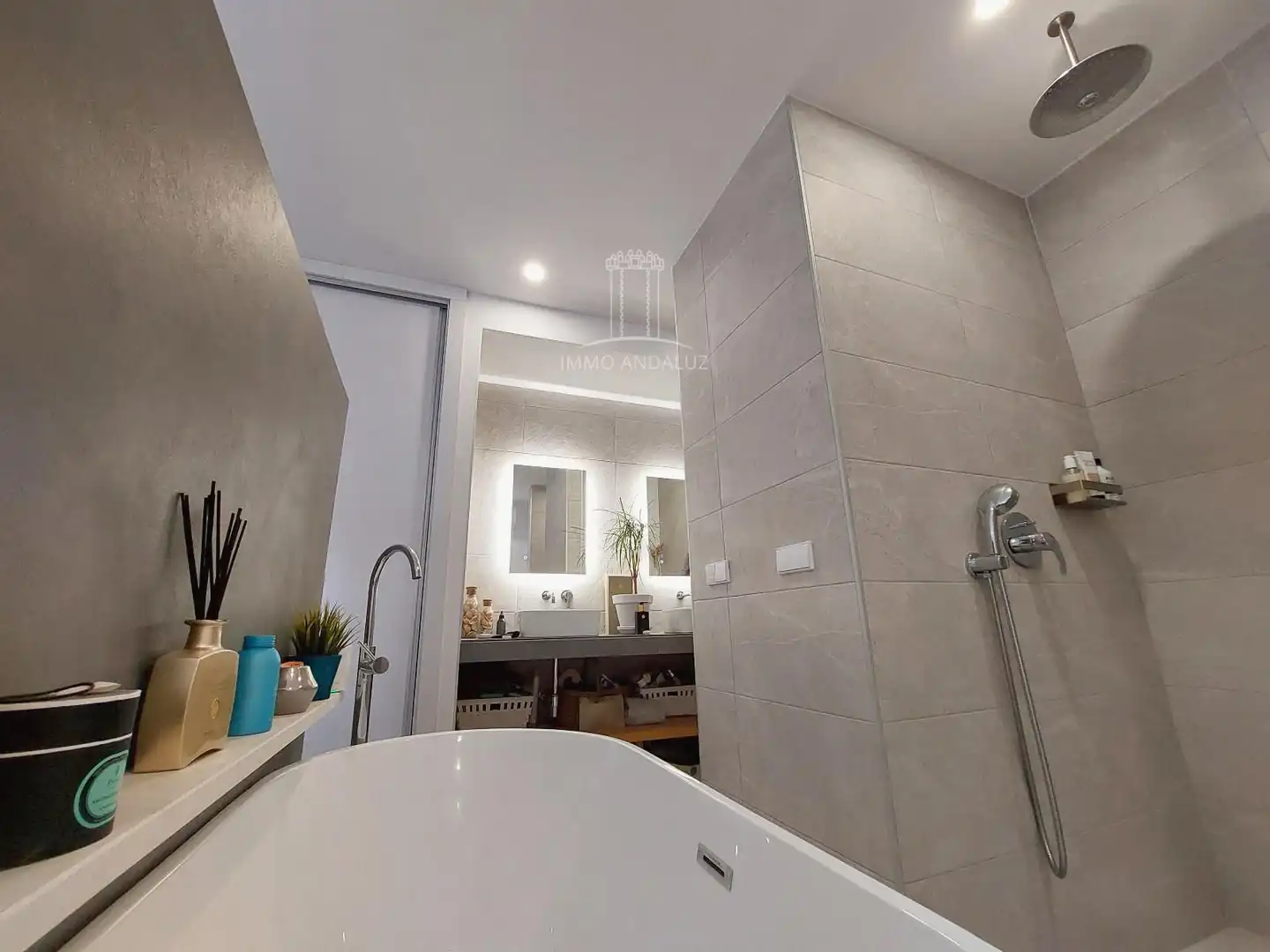 Badezimmer von Haus zum Verkauf in Chiclana de la Frontera mit Klimaanlage, Heizung und Schwimmbad