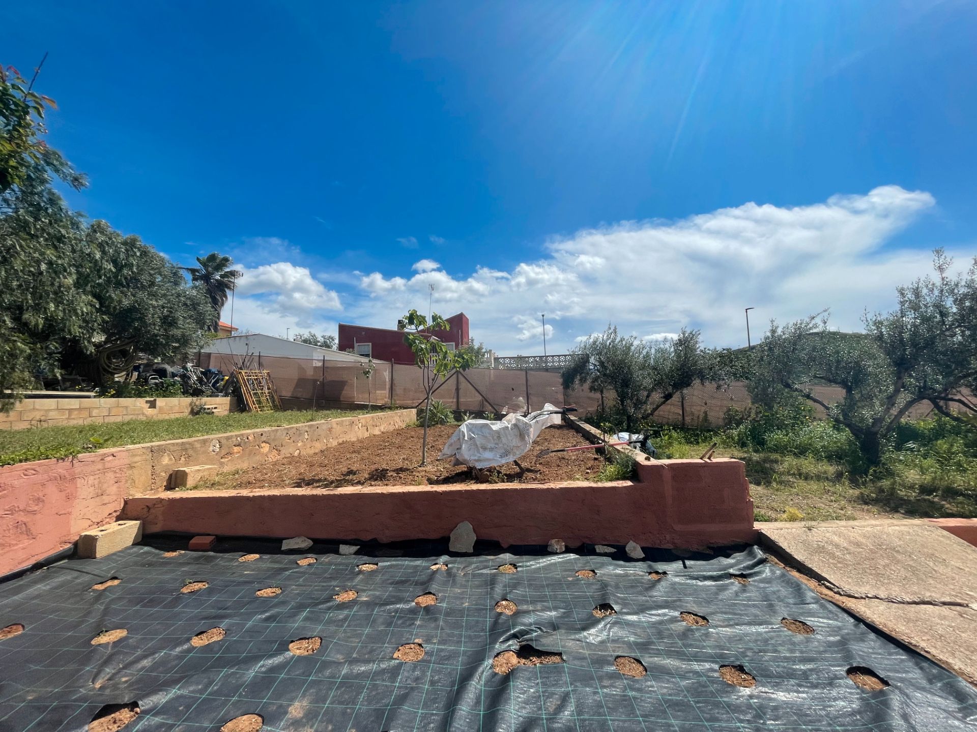 House or chalet for sale in Montroy  with Private garden, Swimming Pool and Furnished