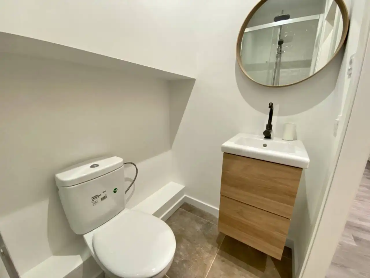 Bany de Apartament en venda en Barcelona amb Aire condicionat, Parquet i Moblat