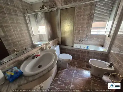 Baño de Piso en venta en Toledo con Aire acondicionado y Calefacción