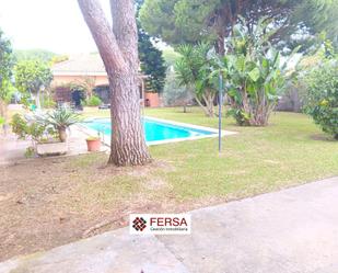 Jardí de Casa o xalet de lloguer en El Puerto de Santa María amb Aire condicionat i Piscina