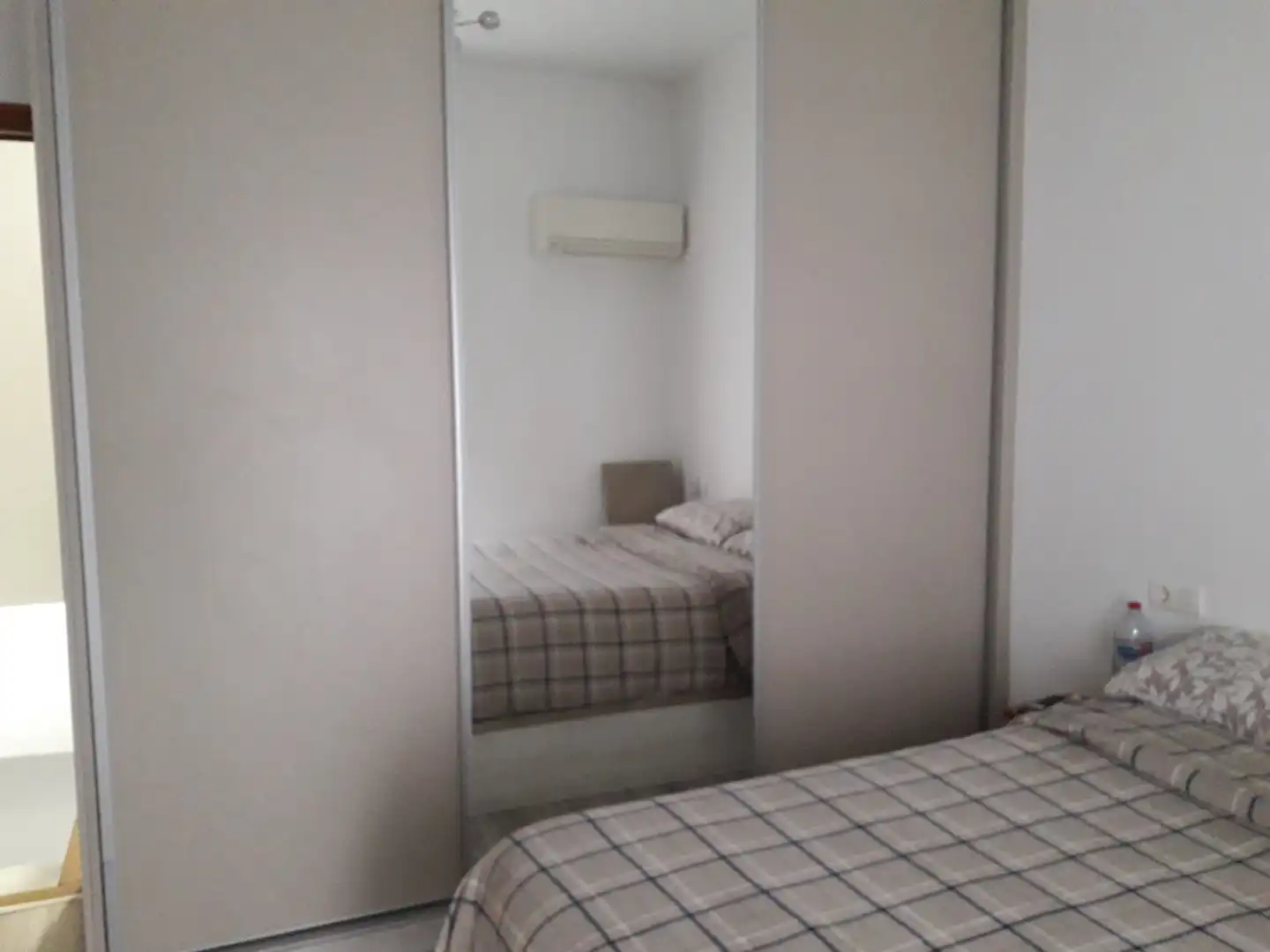 Dormitori de Casa o xalet en venda en Coín amb Aire condicionat, Terrassa i Moblat