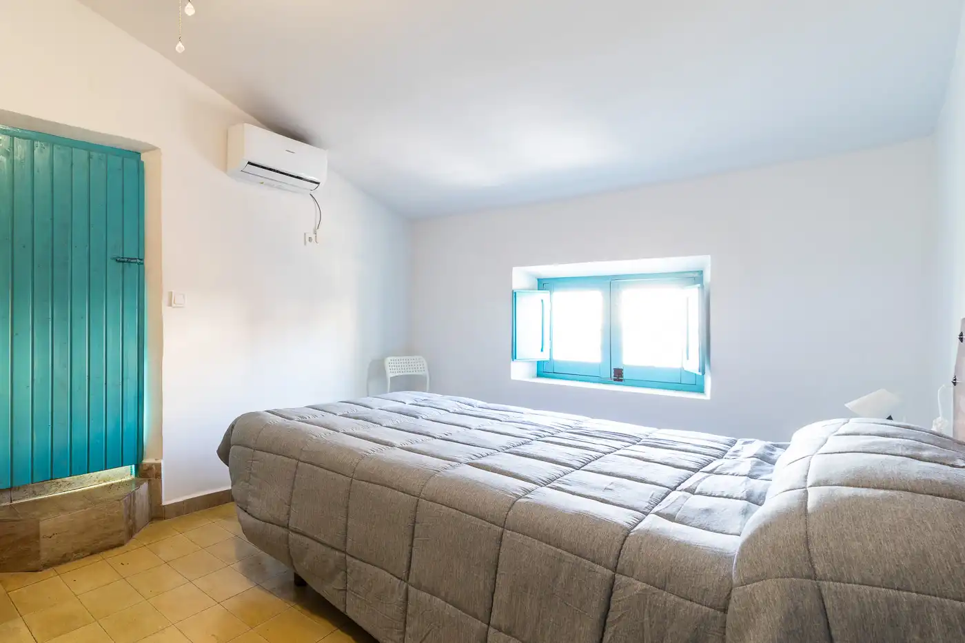Schlafzimmer von Country house zum Verkauf in Plan mit Terrasse