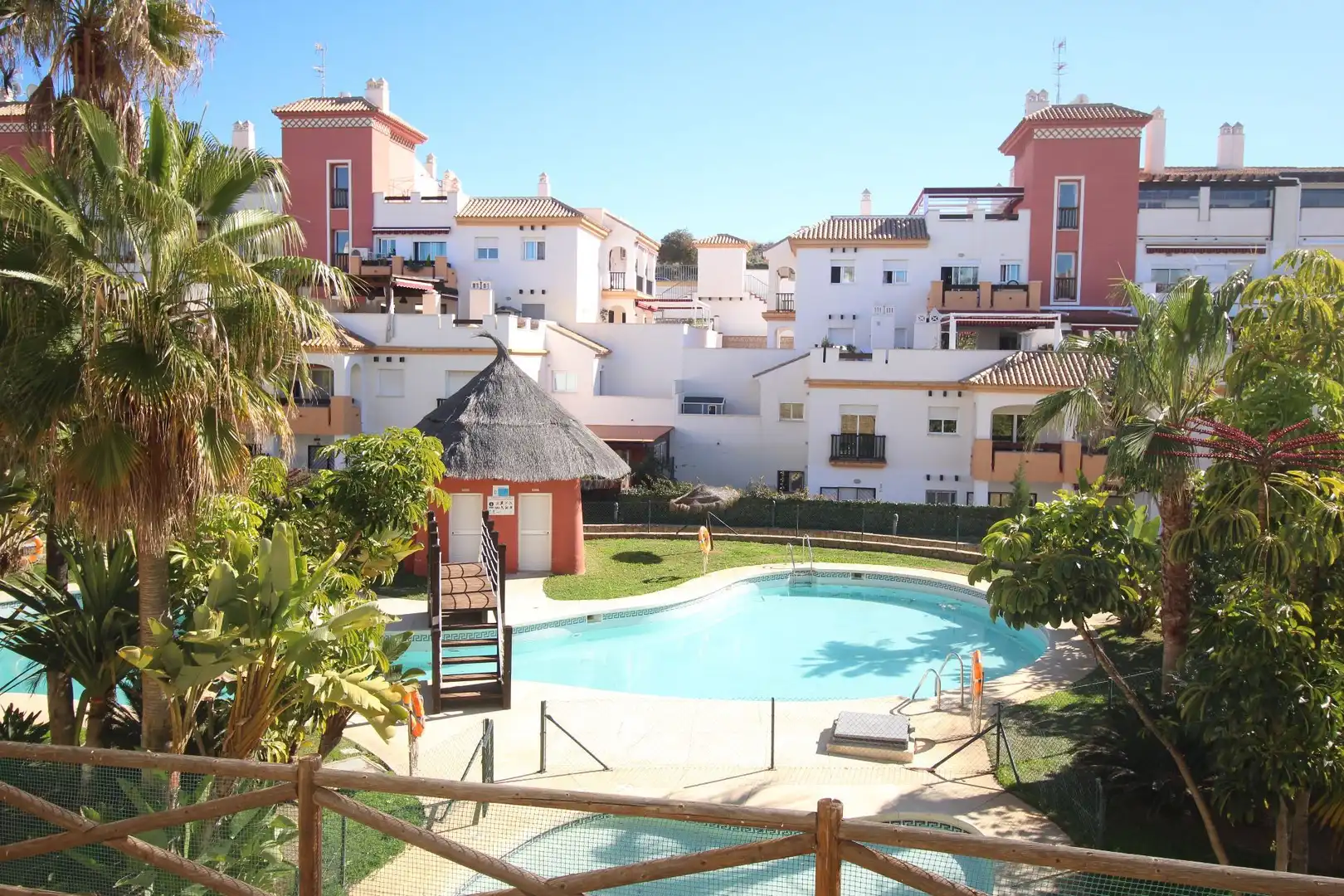 Exterior view of Flat for sale in Vélez-Málaga  with Air Conditioner, Heating and Storage room