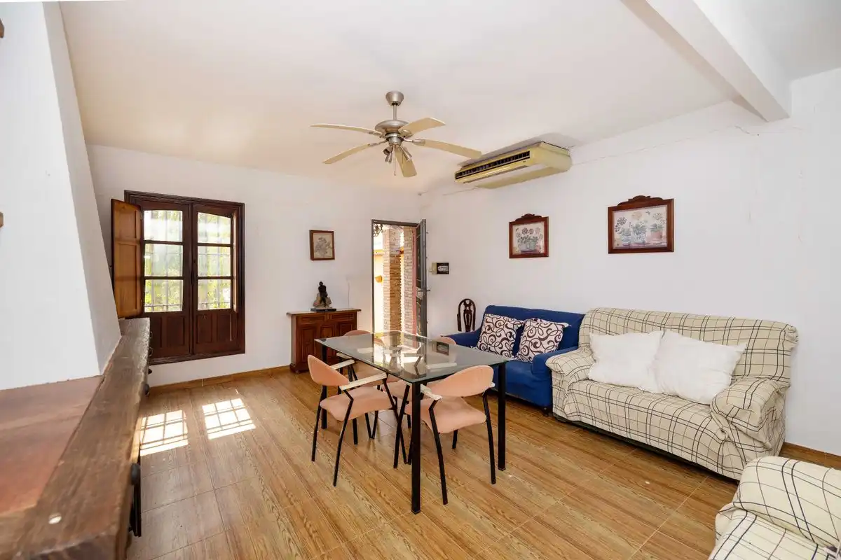 Wohnzimmer von Country house zum Verkauf in Olvera mit Klimaanlage, Heizung und Privatgarten