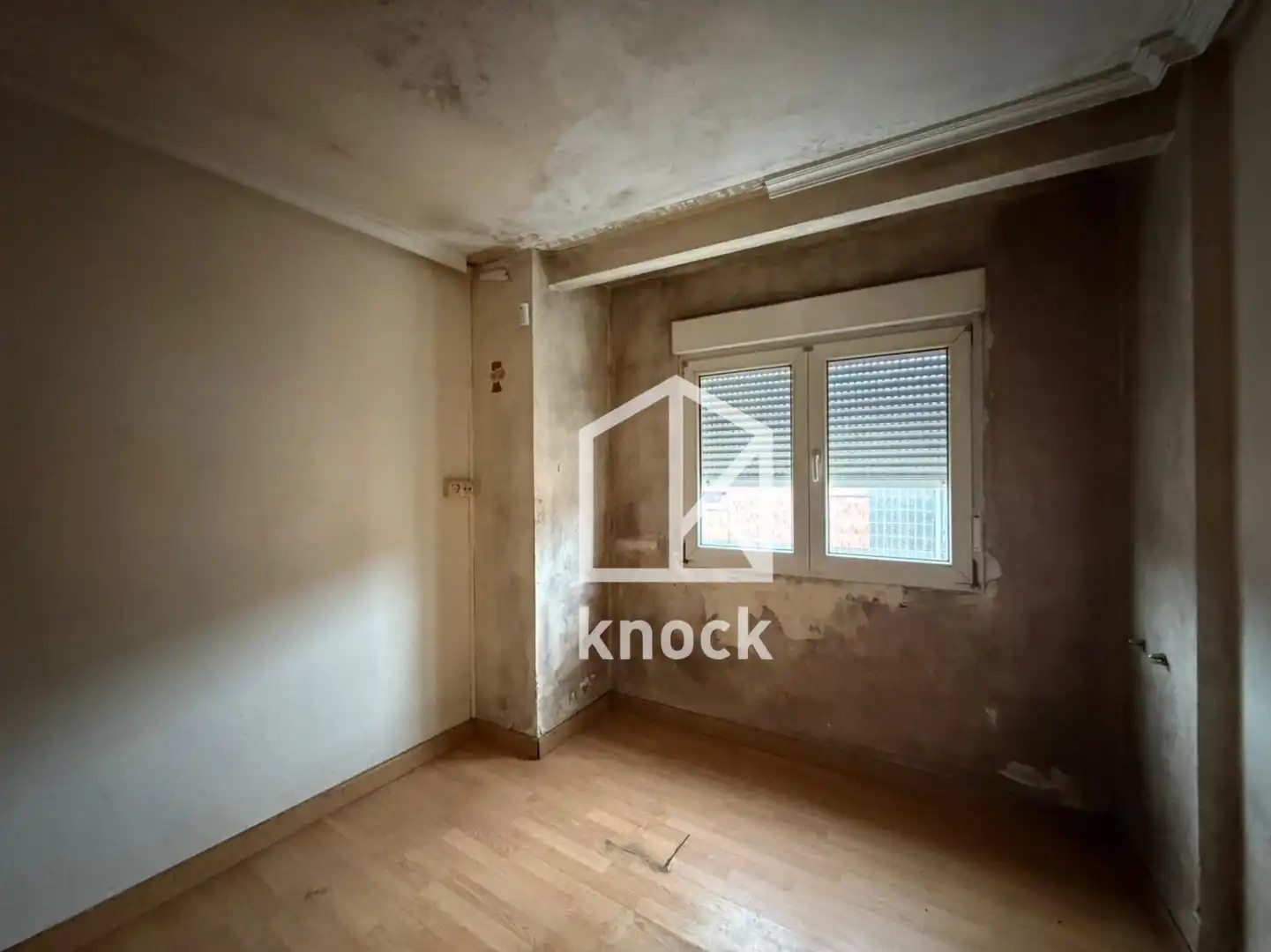 Habitación de Piso en venta en Gijón  con Calefacción