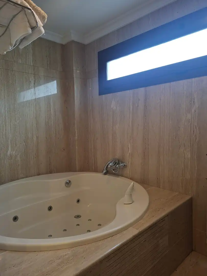 Baño de Casa adosada en venta en Granada con Aire acondicionado, Calefacción y Parquet