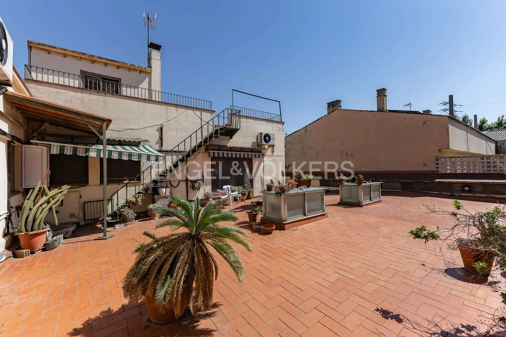 Terrace of Industrial buildings for sale in Sant Boi de Llobregat