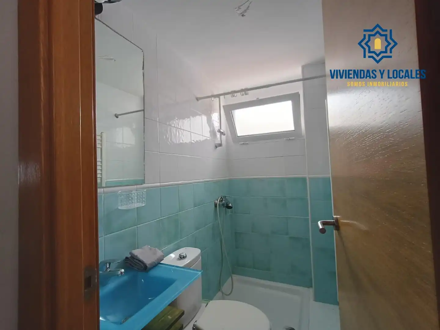 Bathroom of Flat for rent in Granada  with Heating, Terrace and Furnished