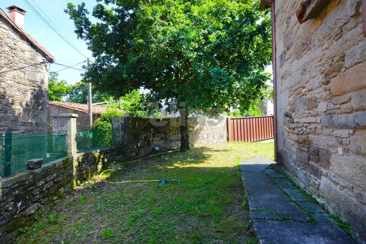 Casa o xalet en venda en Vimianzo amb Calefacció, Jardí privat i Terrassa