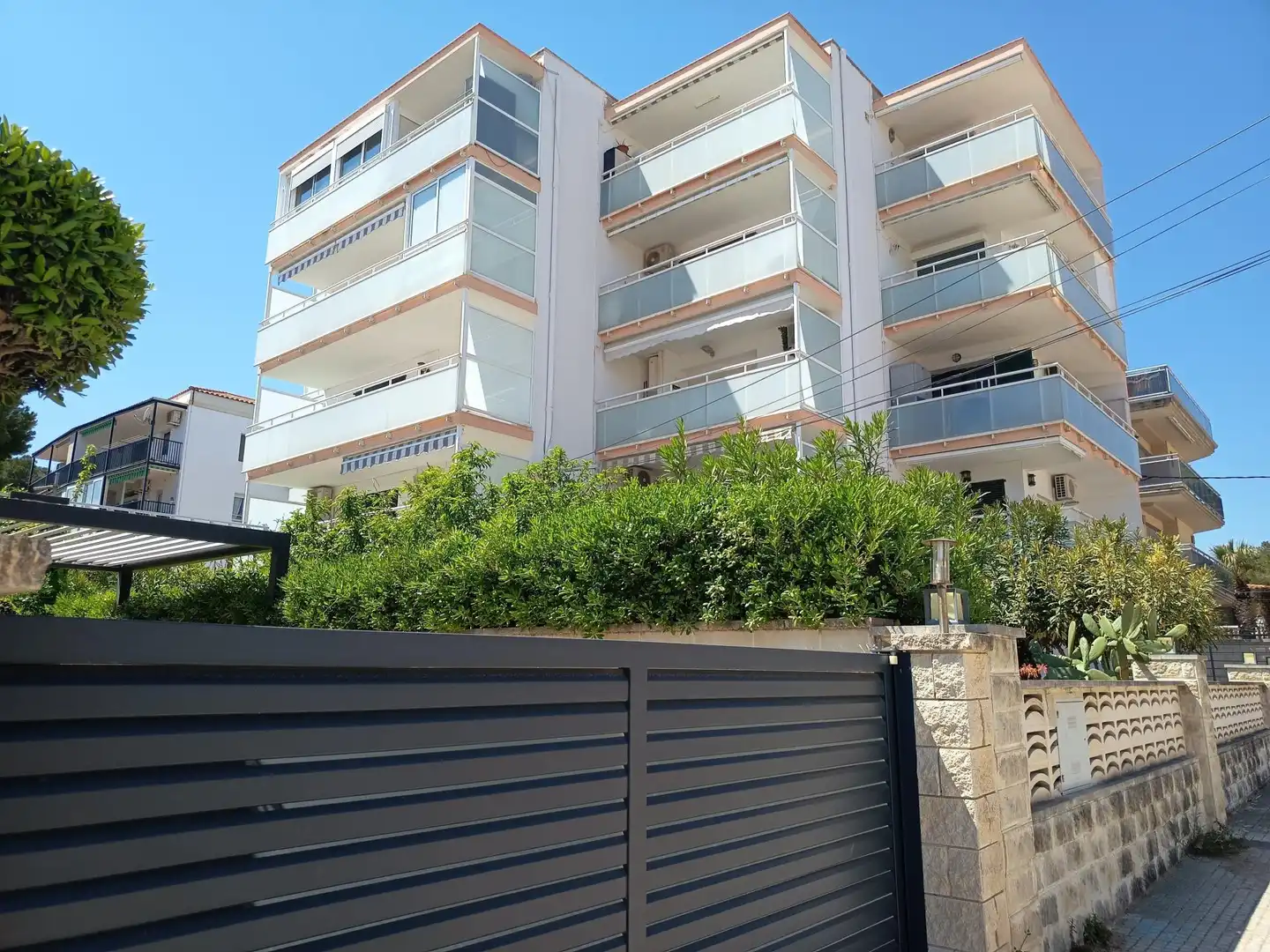 Exterior view of Flat for sale in Mont-roig del Camp  with Air Conditioner and Terrace