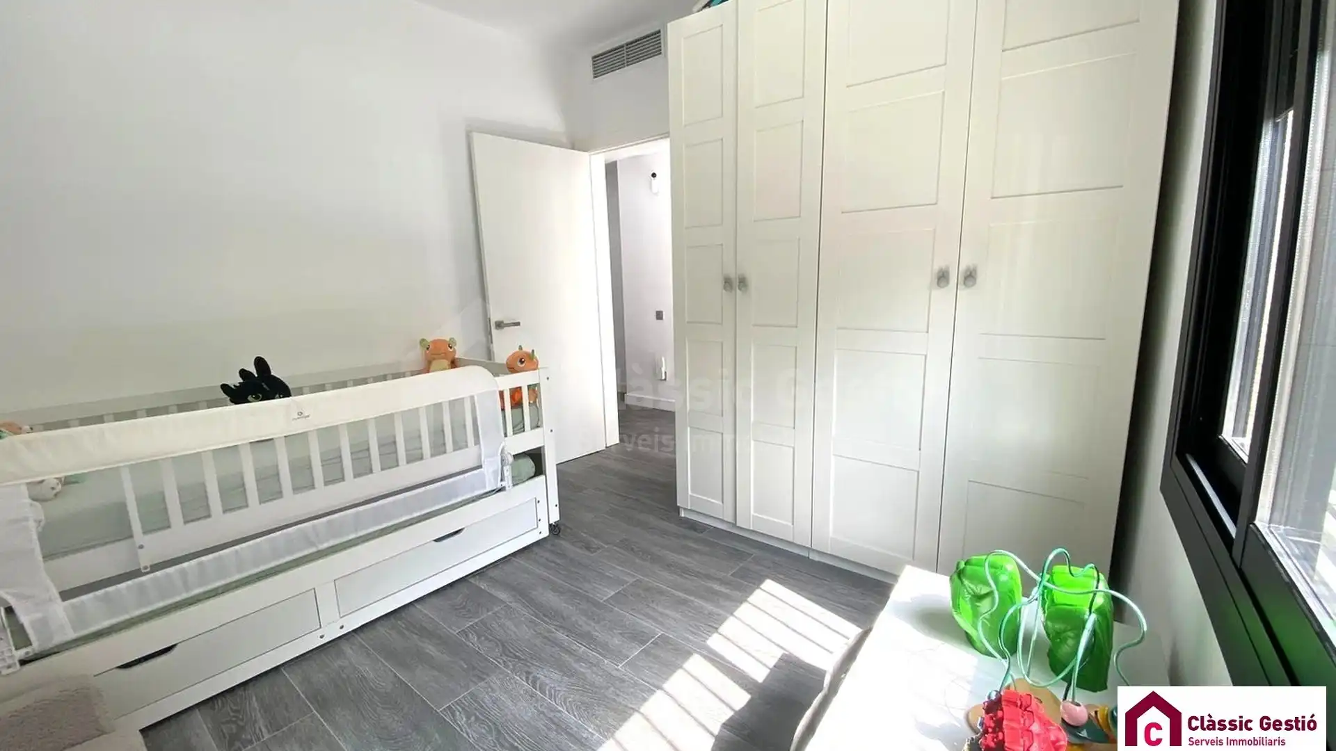 Bedroom of Houses for sale in Terrassa  with Air Conditioner, Heating and Terrace