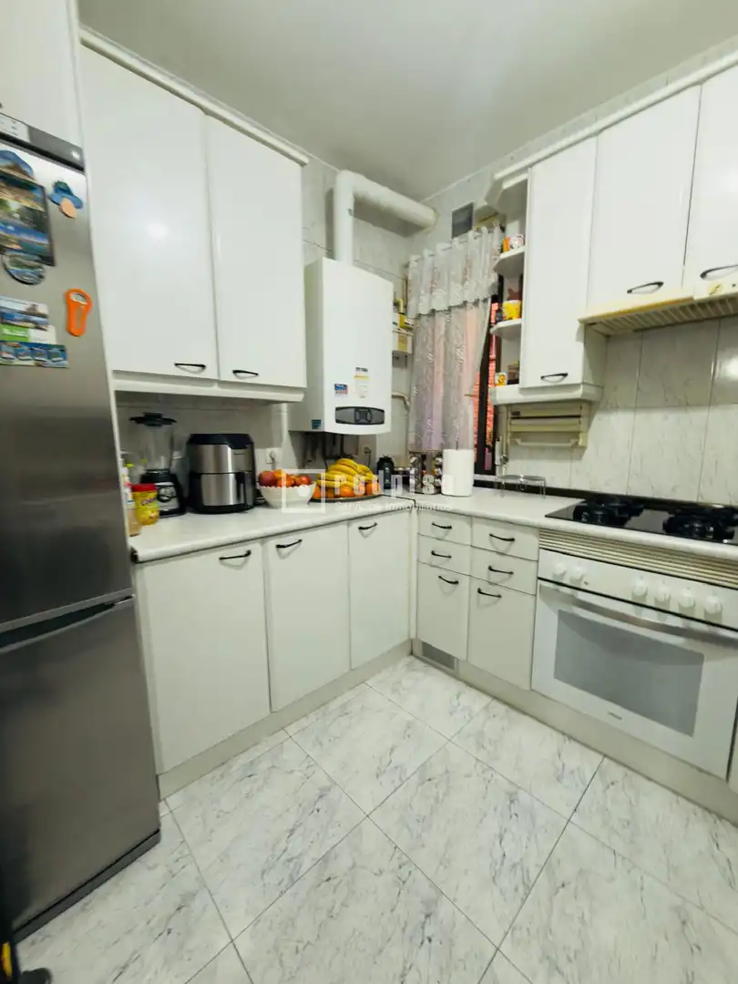 Cocina de Piso en venta en Madrid con Terraza